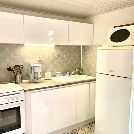 Maison Calme Proche Avec Piscine Tatil Evi